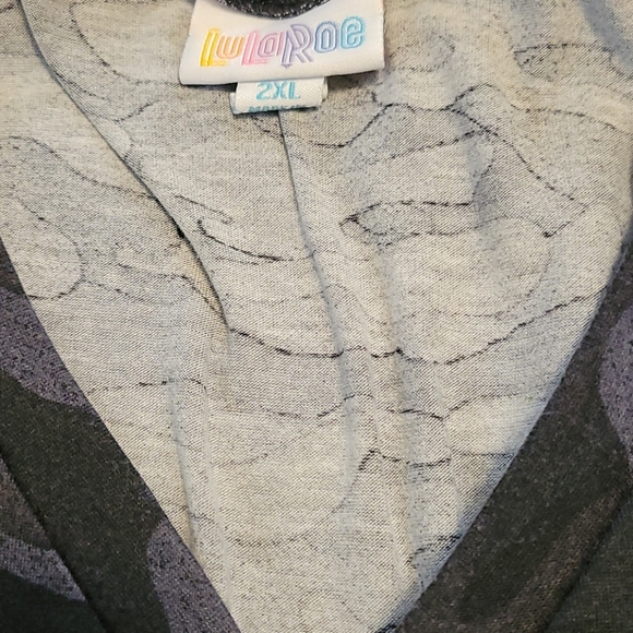 Camo Lularoe - Picture 3 of 3